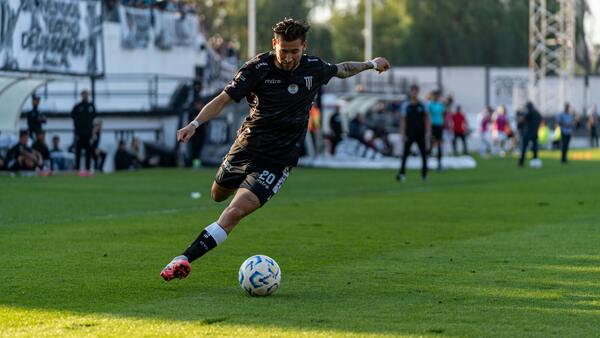 巴甲激战：Santos FC2-2战平Mirassol FC，国家队主帅现场观战